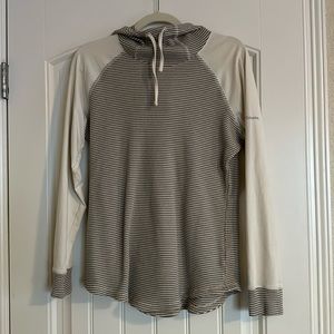 Columbia long sleeve, hooded, thermal lightweight shirt